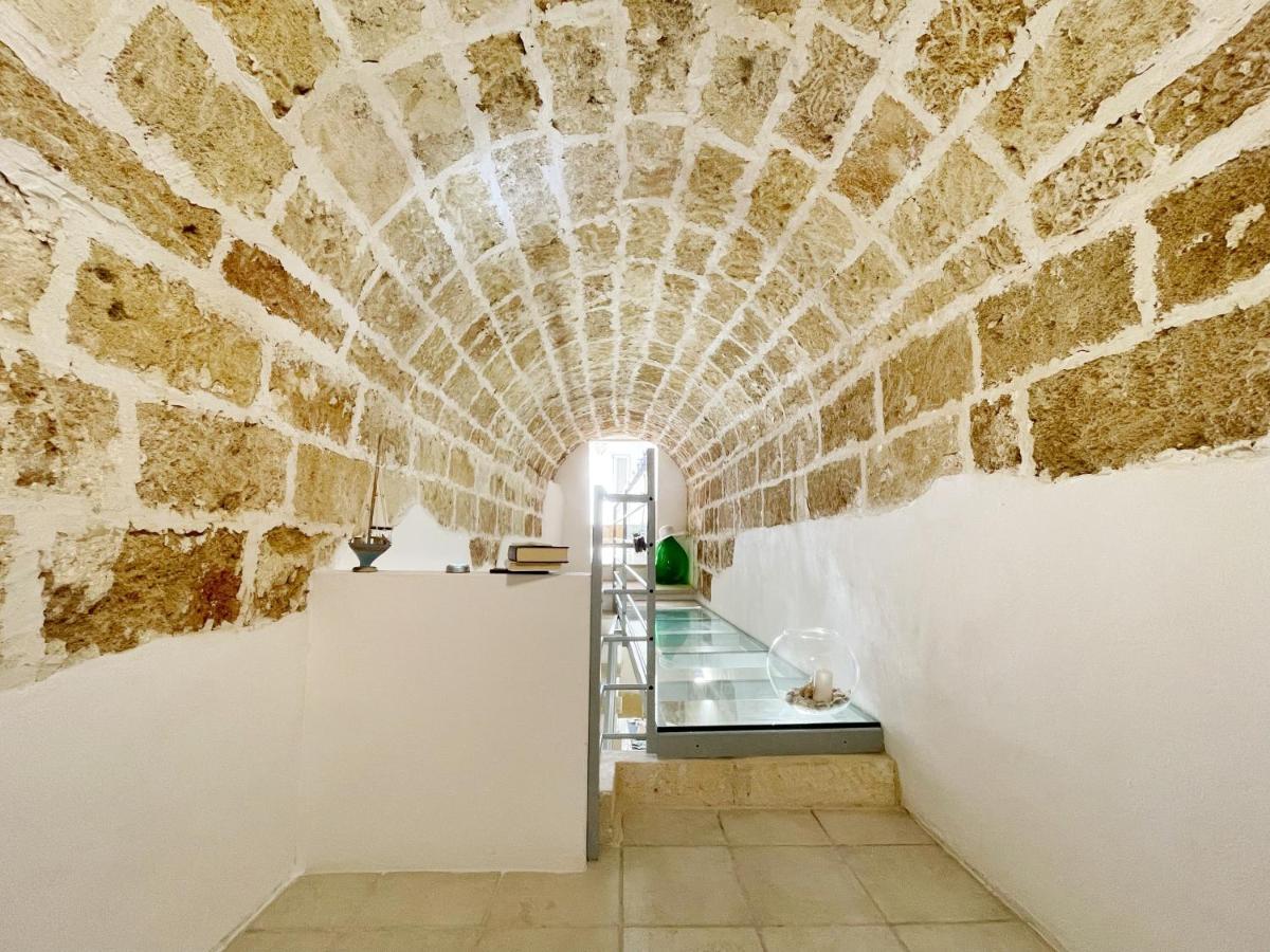Mediterraneo House- Casa Nel Centro Storico Матино Екстериор снимка