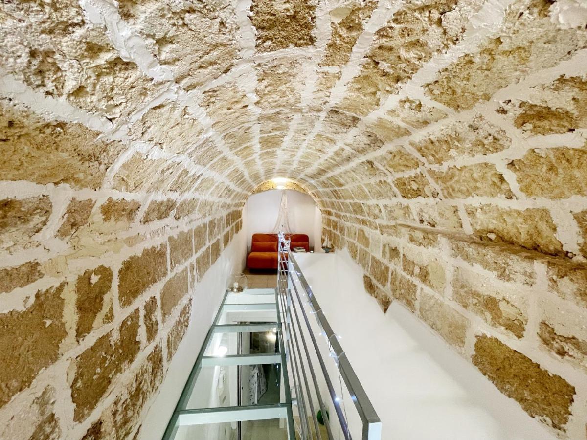 Mediterraneo House- Casa Nel Centro Storico Матино Екстериор снимка
