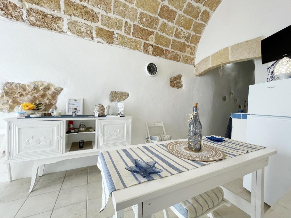 Mediterraneo House- Casa Nel Centro Storico Матино Екстериор снимка