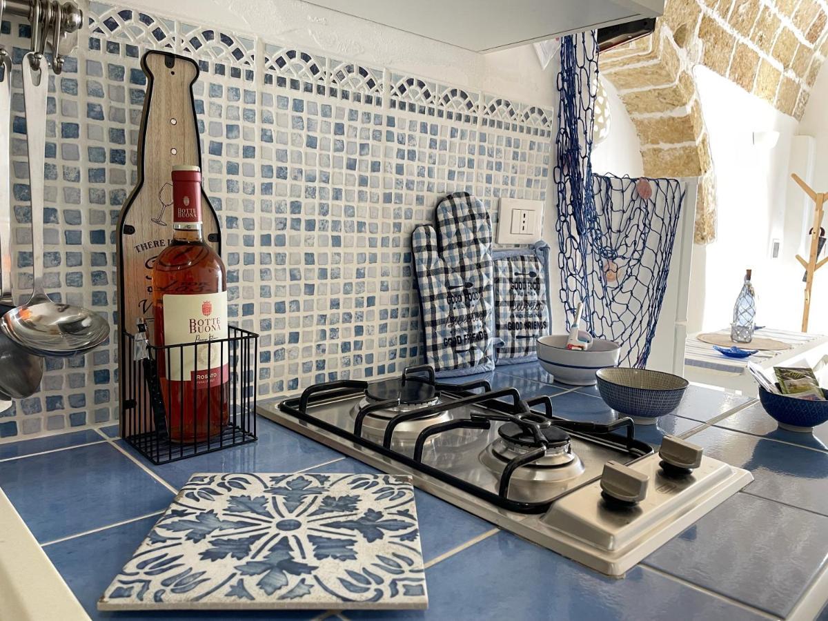 Mediterraneo House- Casa Nel Centro Storico Матино Екстериор снимка