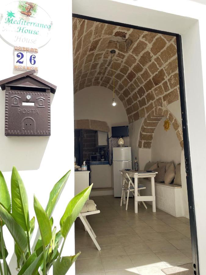 Mediterraneo House- Casa Nel Centro Storico Матино Екстериор снимка