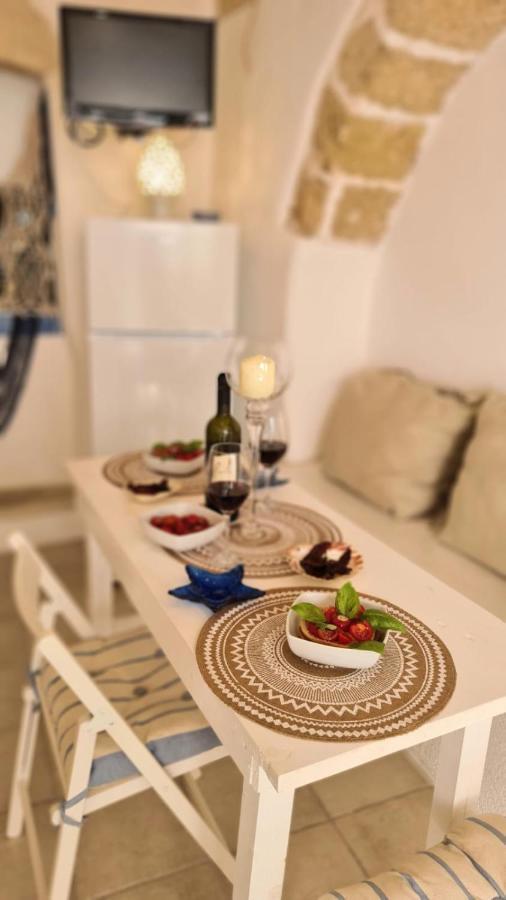 Mediterraneo House- Casa Nel Centro Storico Матино Екстериор снимка