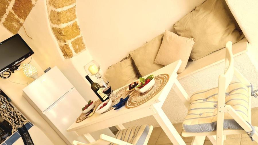 Mediterraneo House- Casa Nel Centro Storico Матино Екстериор снимка